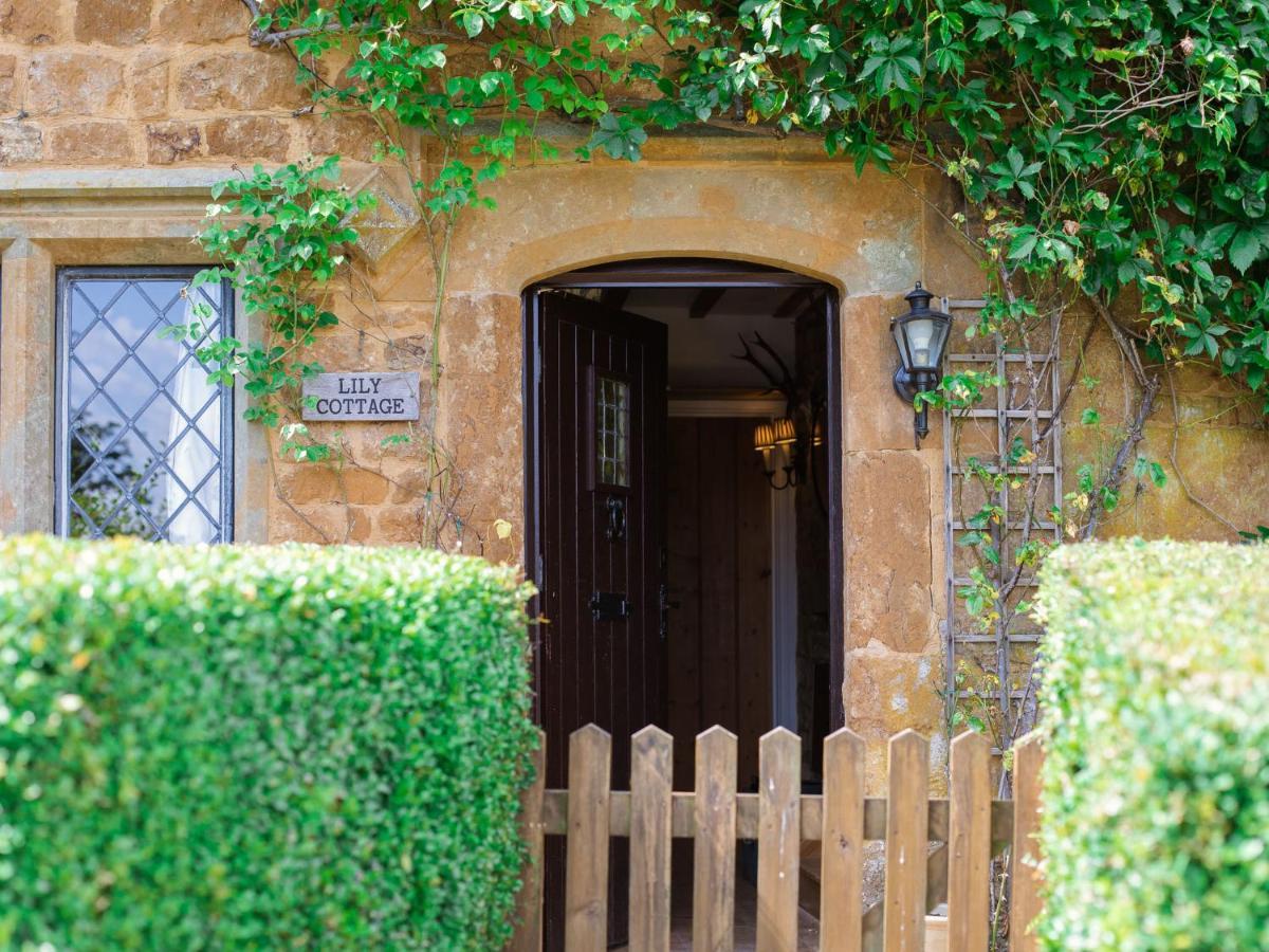 Lily Cottage Tew Dış mekan fotoğraf