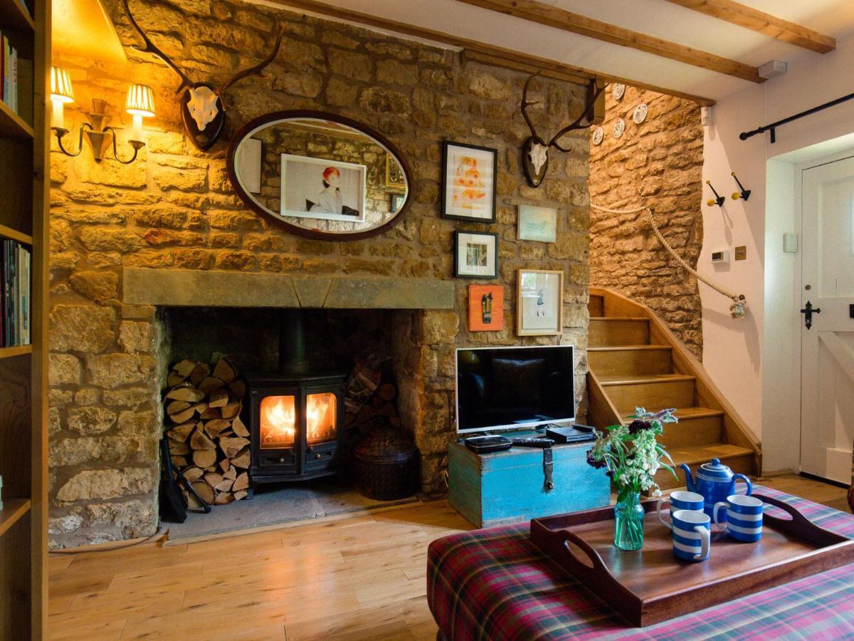 Lily Cottage Tew Dış mekan fotoğraf