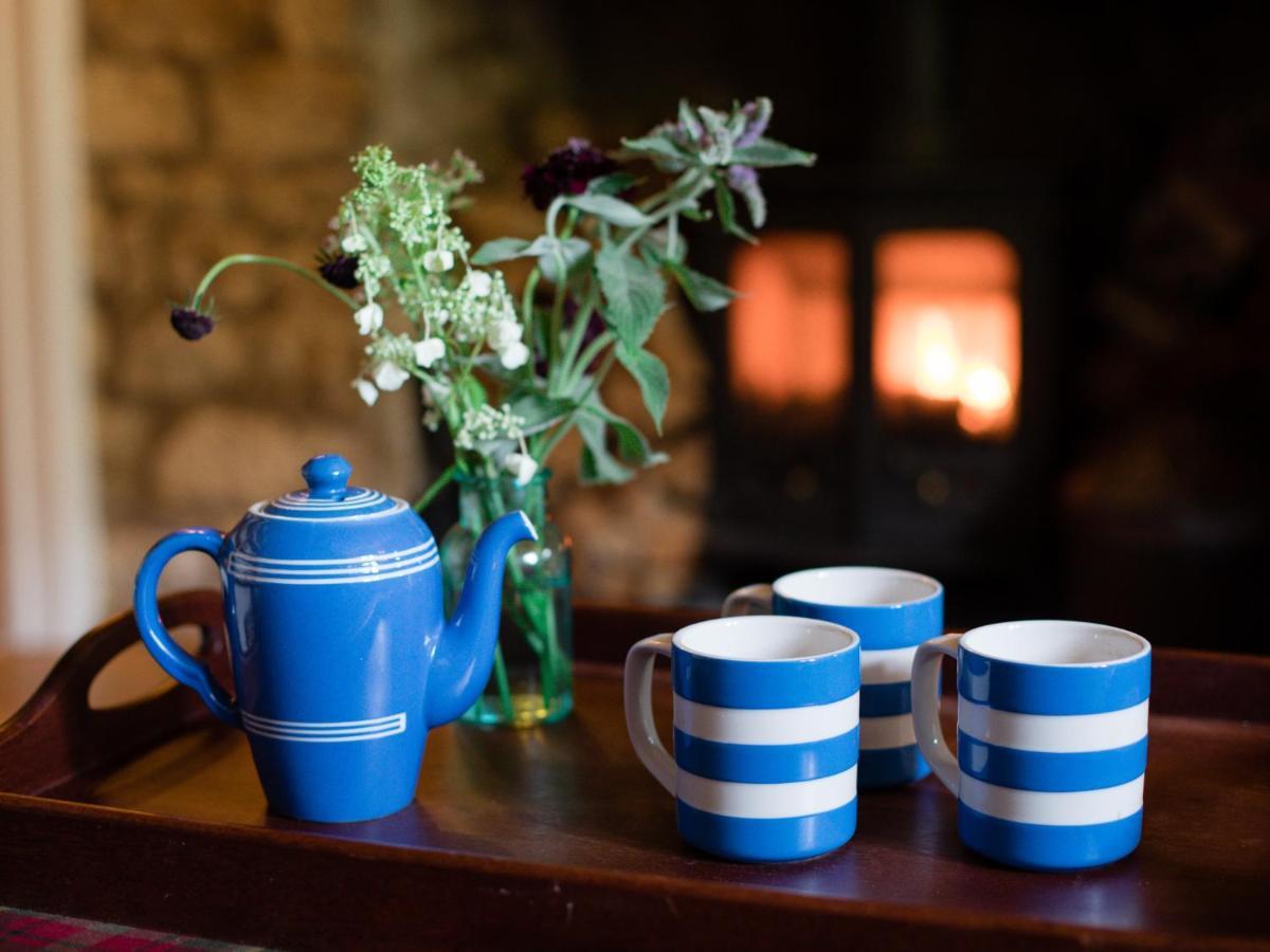 Lily Cottage Tew Dış mekan fotoğraf