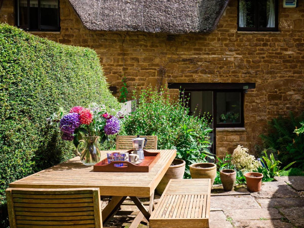 Lily Cottage Tew Dış mekan fotoğraf